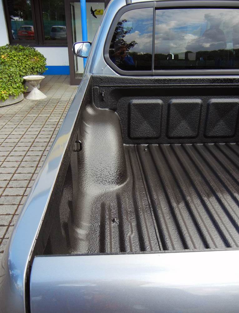Toyota Hilux mit Ladeflächenbeschichtung